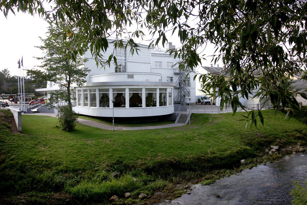 Kolonna Hotel Rēzekne Exterior foto